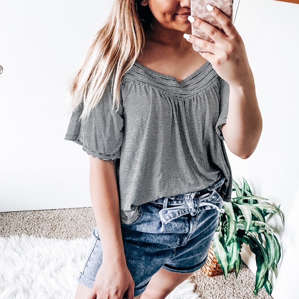 American eagle striped top